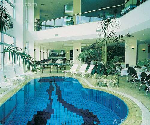 Pine Marina Hotel 9